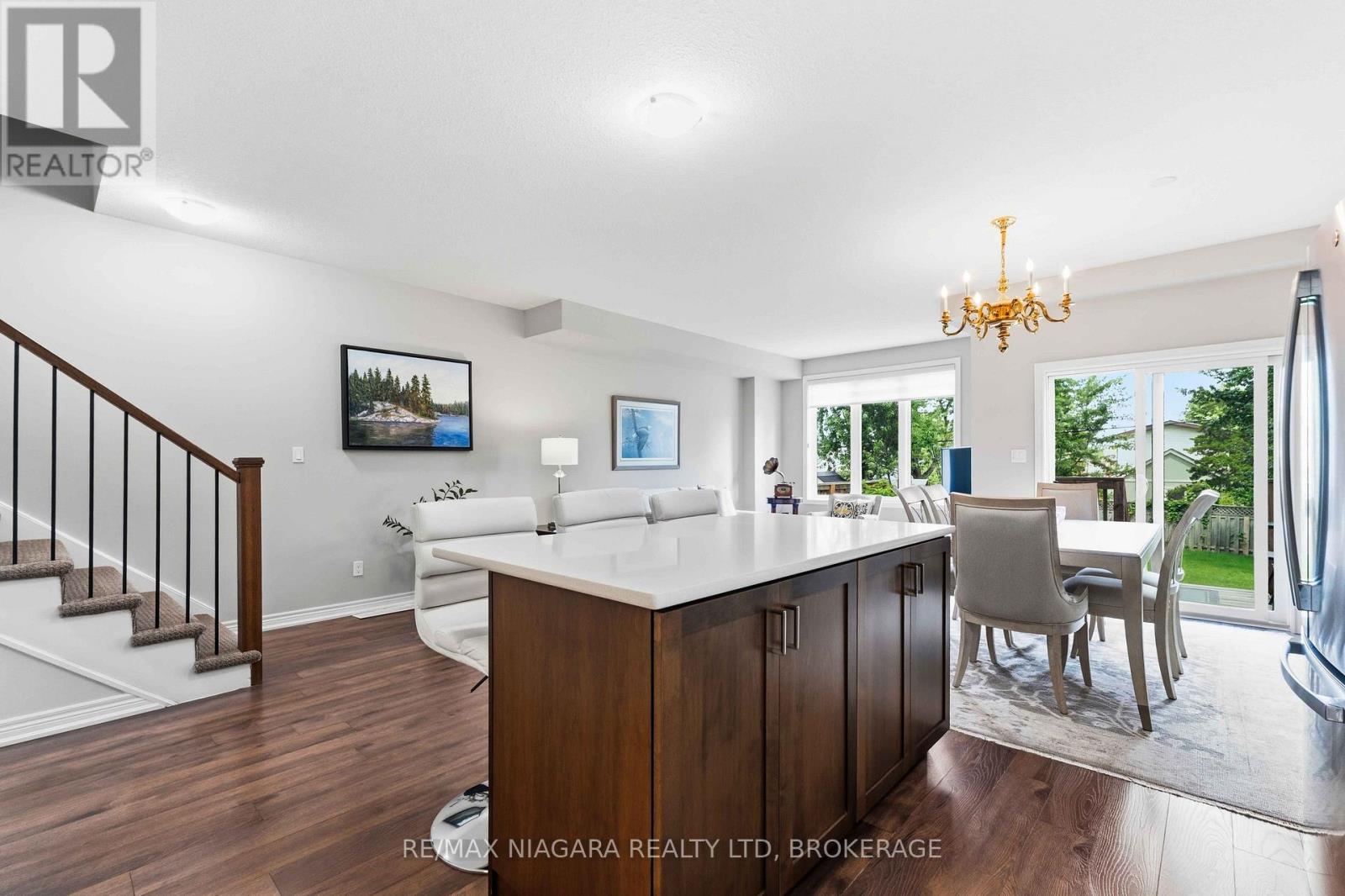 23B BLOOMFIELD AVENUE - 16