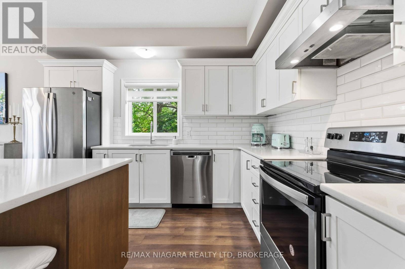 23B BLOOMFIELD AVENUE - 17