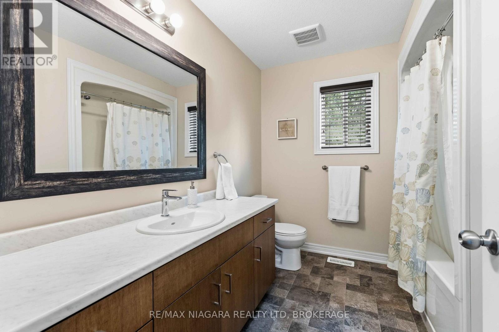 23B BLOOMFIELD AVENUE - 29