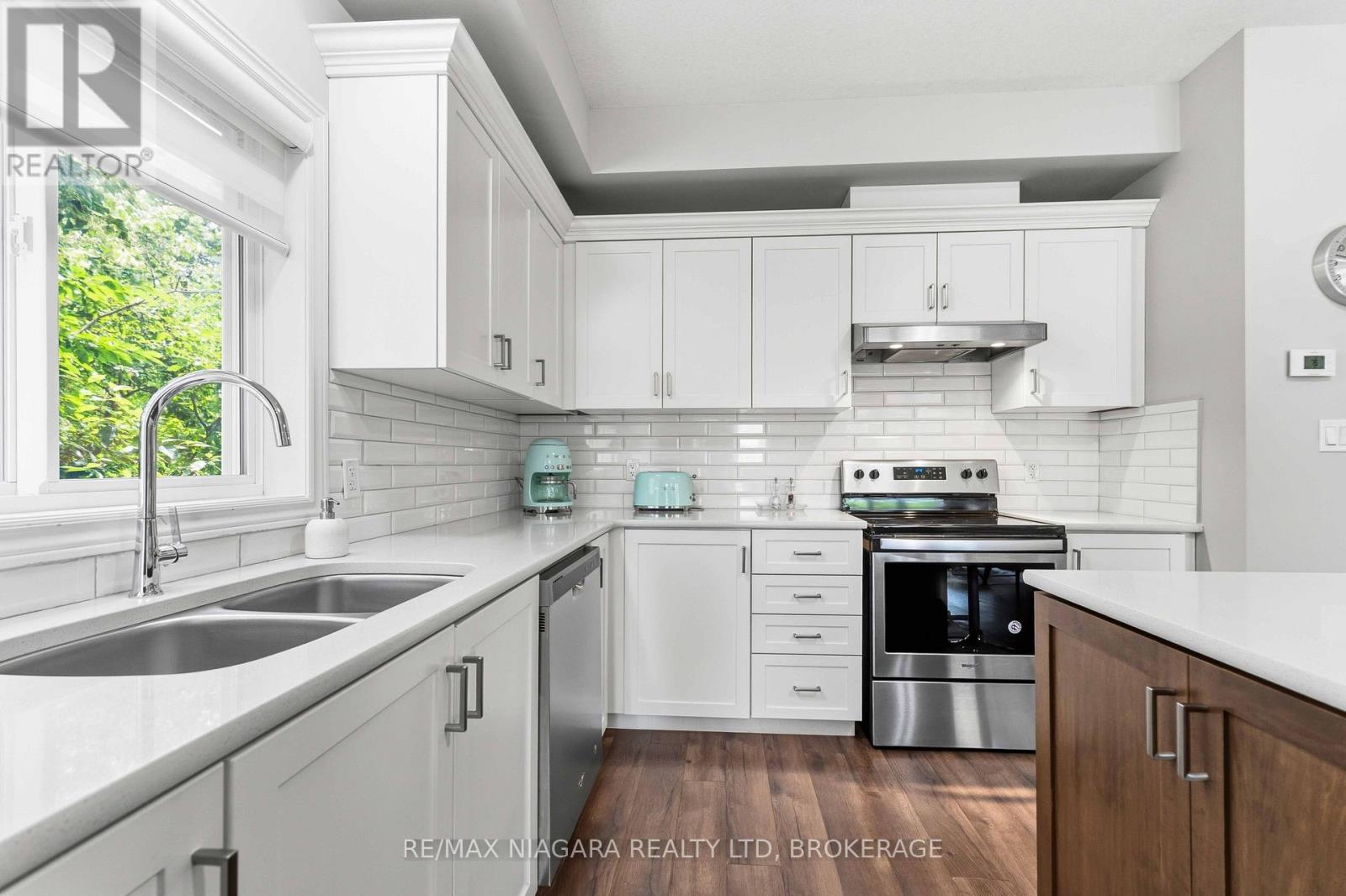 23B BLOOMFIELD AVENUE - 15