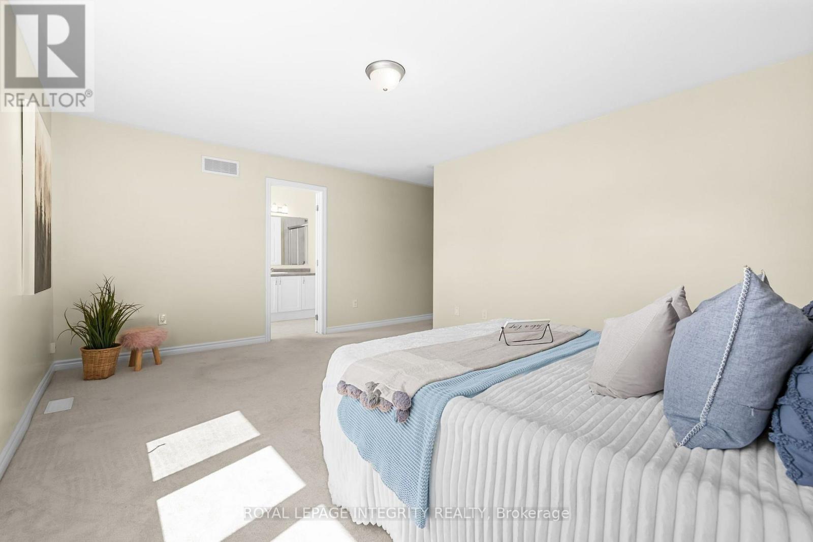 1002 LABURNUM WALK, Ottawa. Luxury613. By Peter Sagos - Image 22