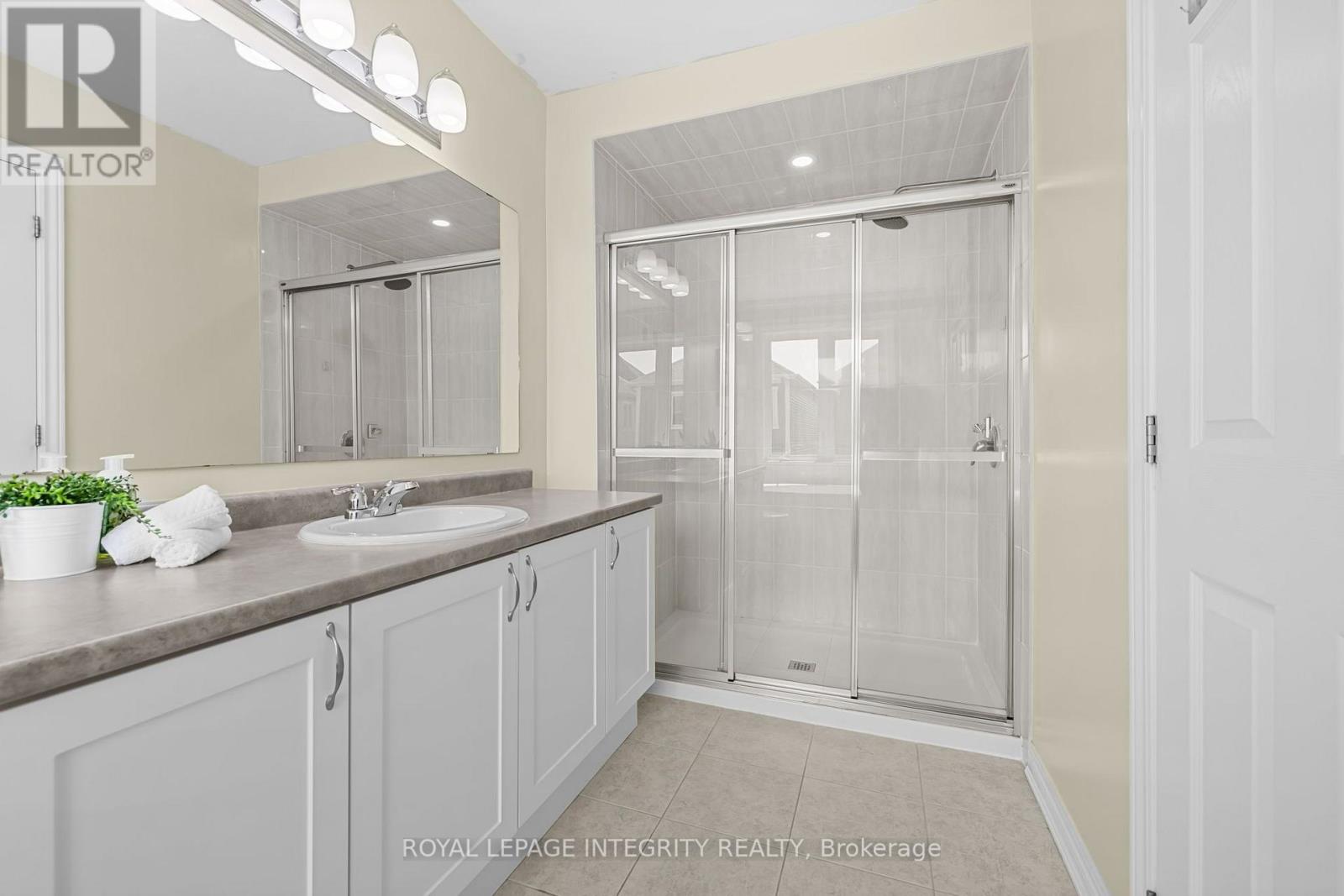 1002 LABURNUM WALK, Ottawa. Luxury613. By Peter Sagos - Image 23