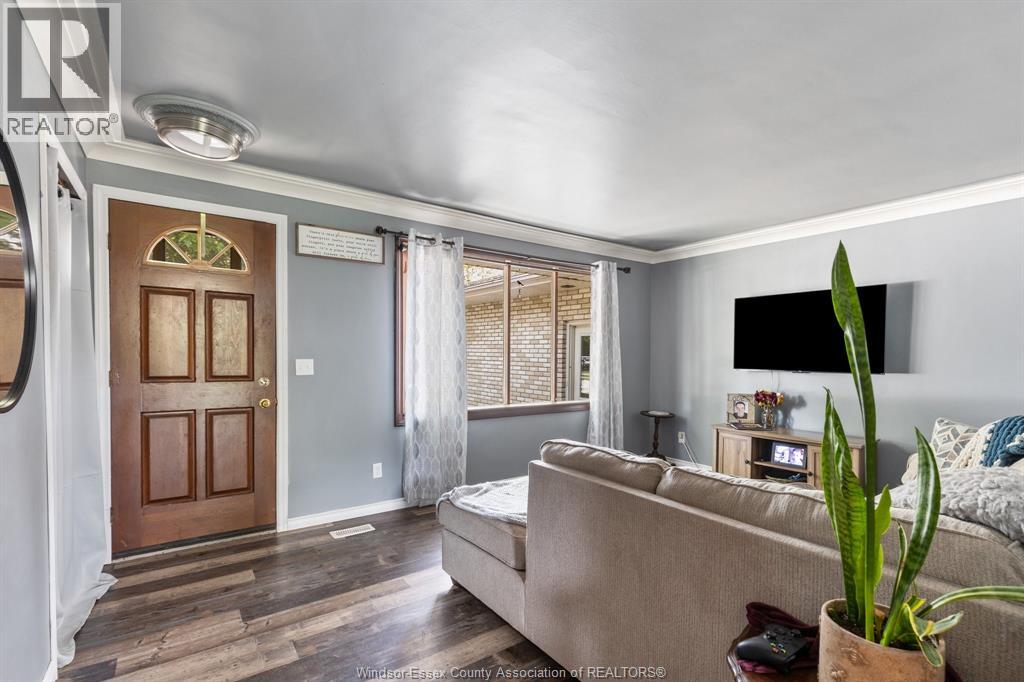 371 OAK STREET - 3
