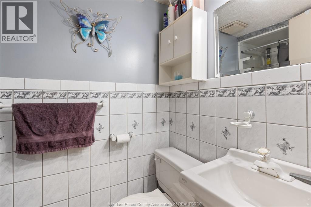 371 OAK STREET - 6
