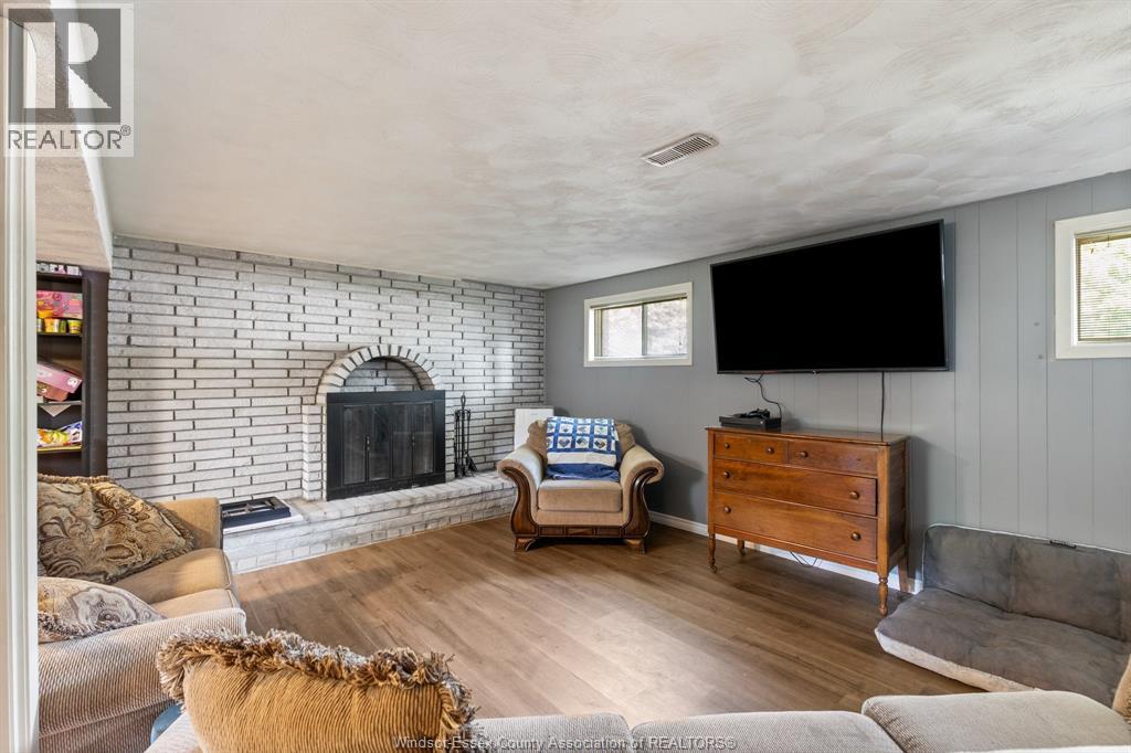 371 OAK STREET - 26