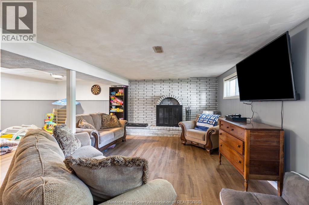 371 OAK STREET - 27