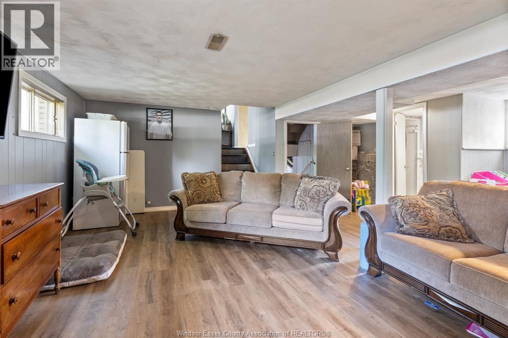 371 OAK STREET - 7