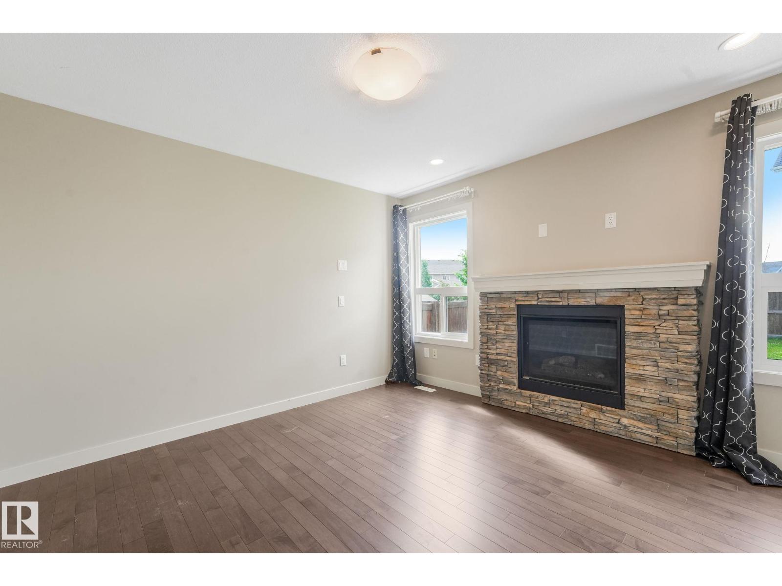 16619 14 AV SW - 18