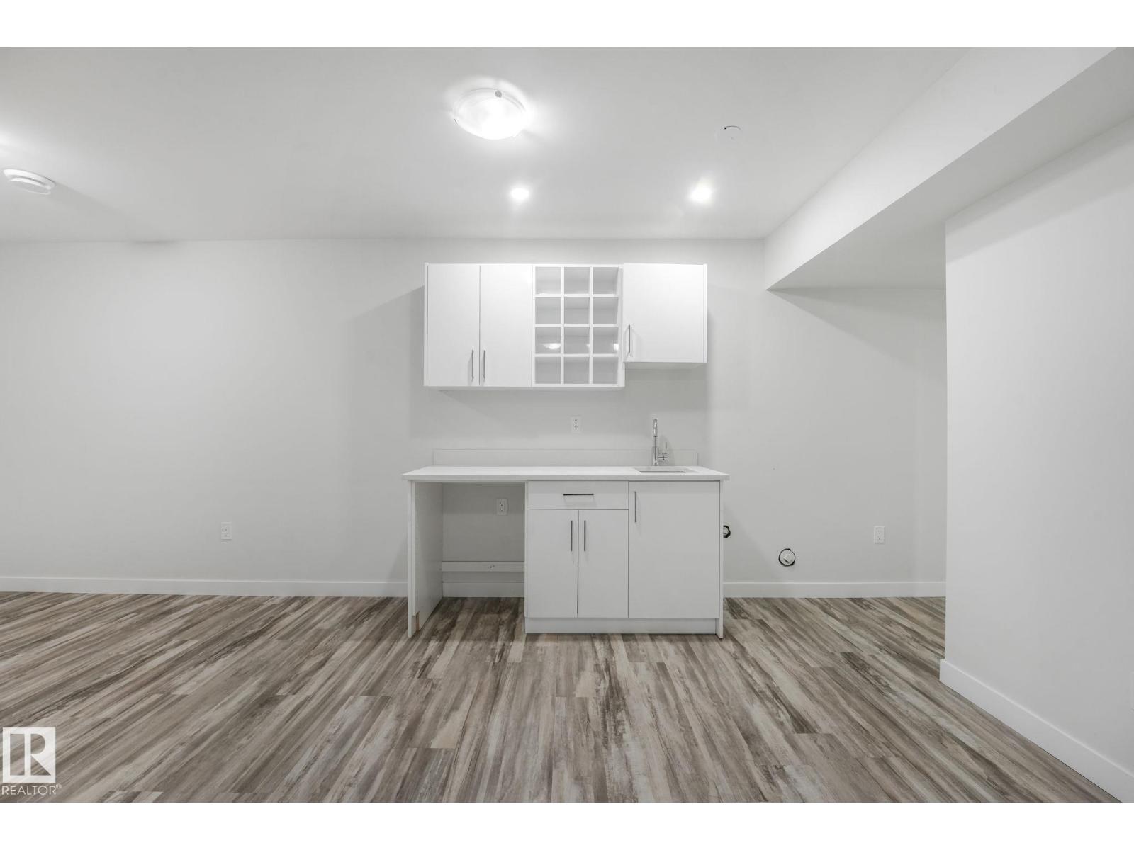 16619 14 AV SW - 47
