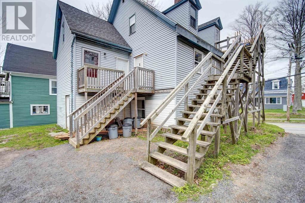 18 Gaspereau Avenue - 11