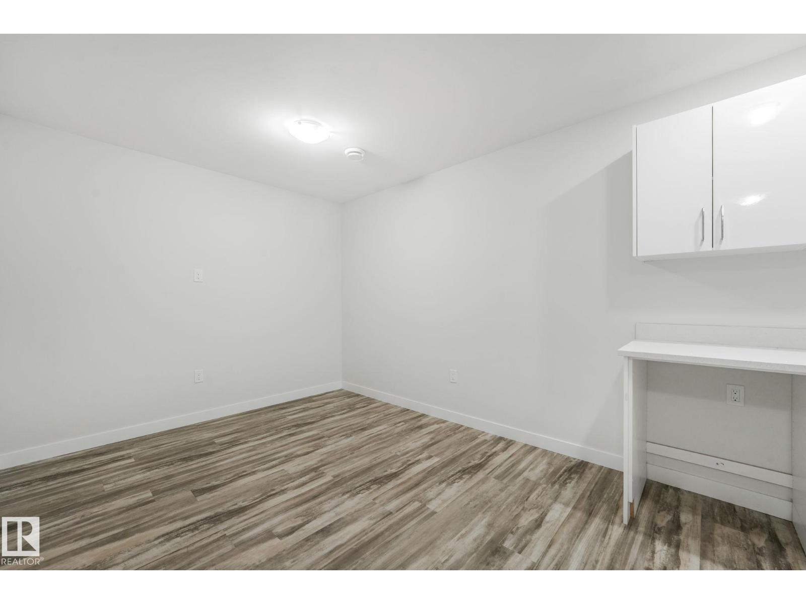 16619 14 AV SW - 40
