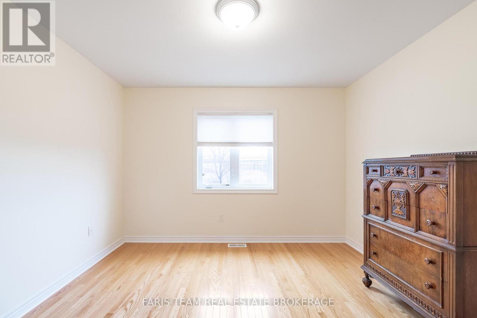 26 BARRINGTON TRAIL - 23