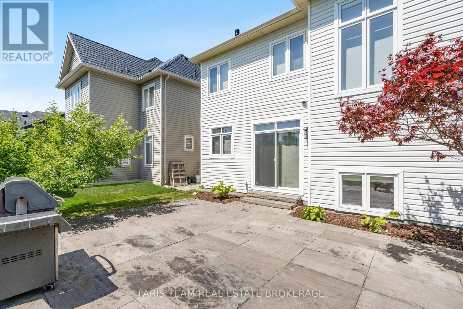 26 BARRINGTON TRAIL - 30