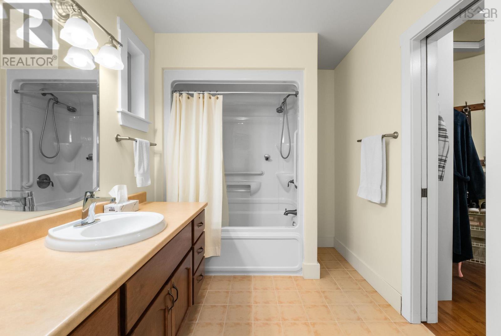 5 Kenley Road - 27