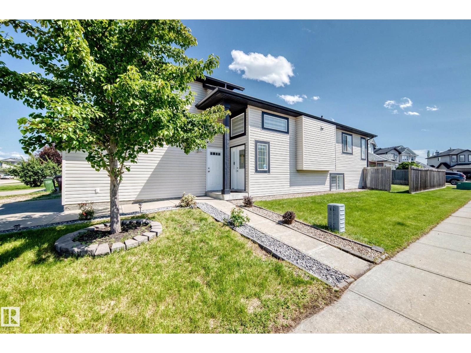 11249 167A AV NW - 2