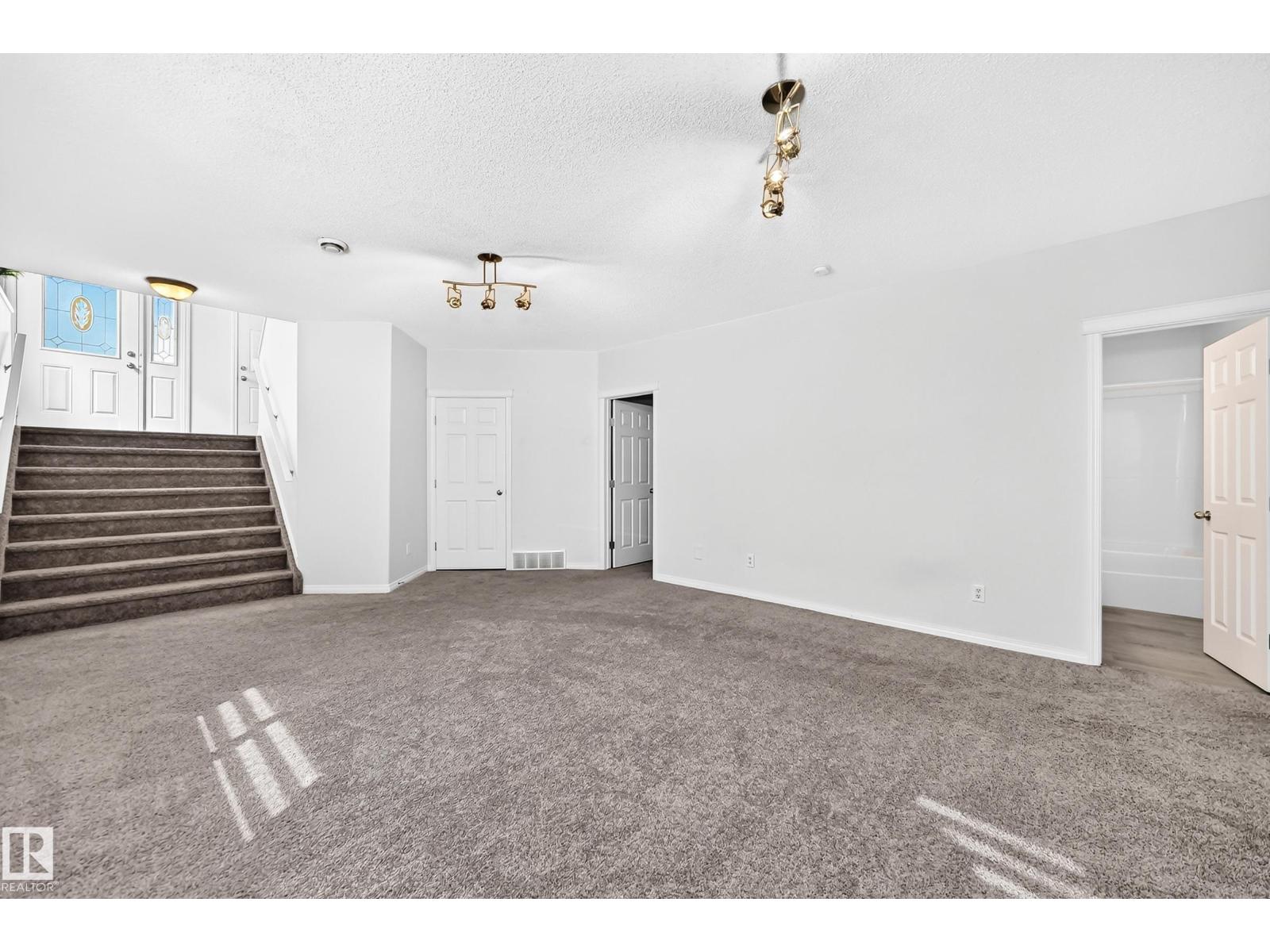 11249 167A AV NW - 34