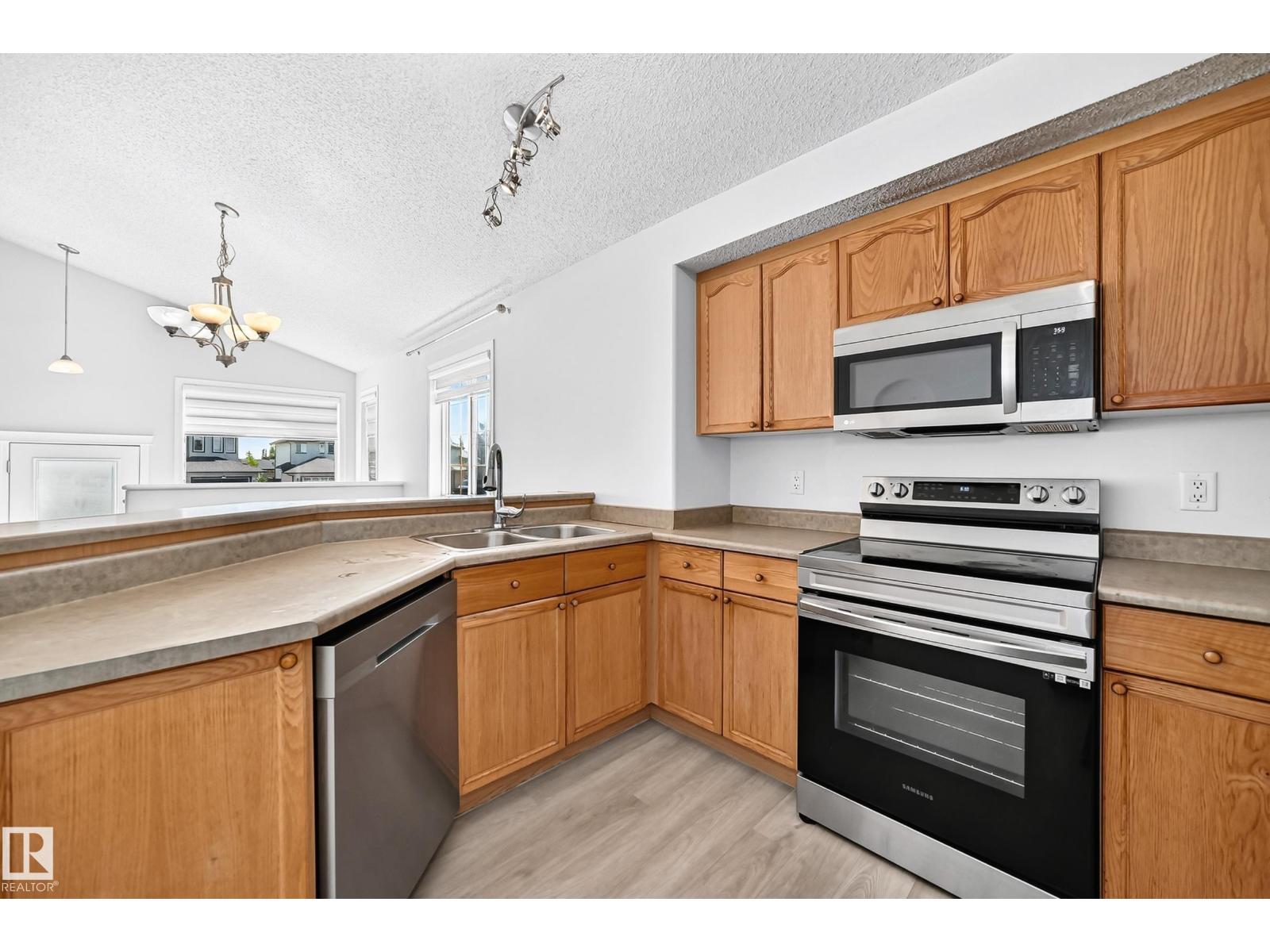 11249 167A AV NW - 8