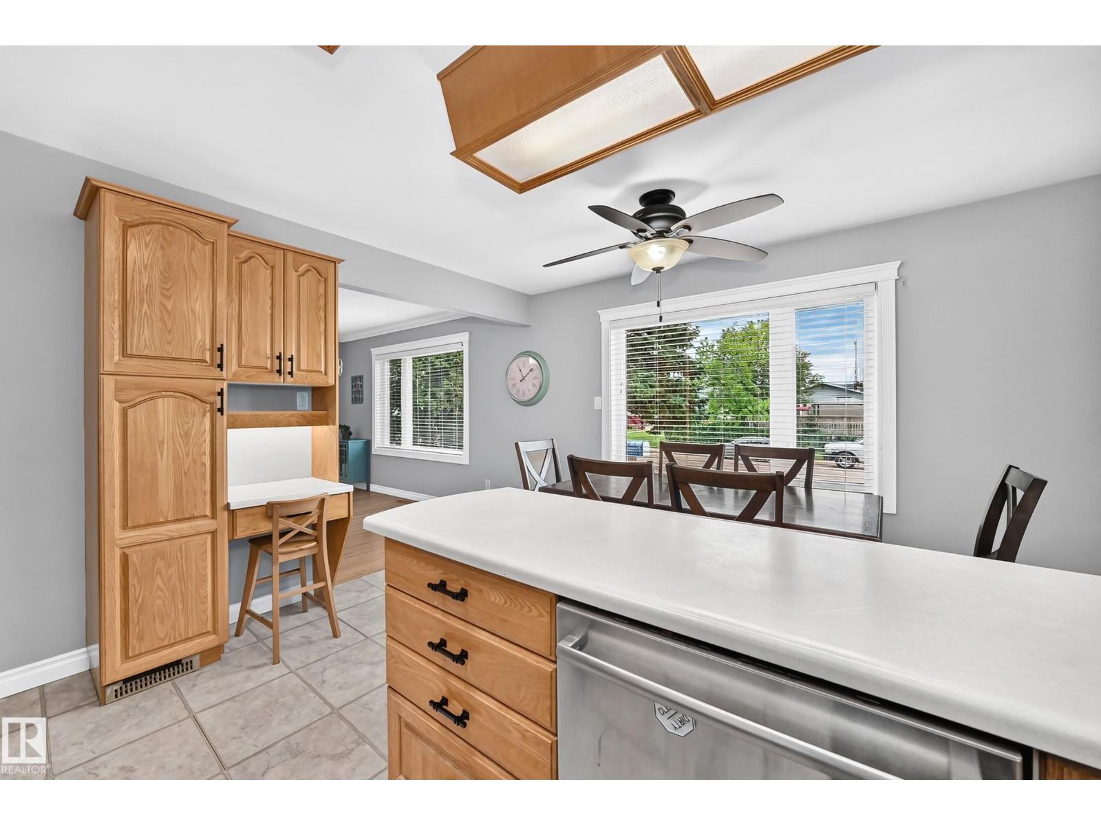 7916 130 AV NW - 11