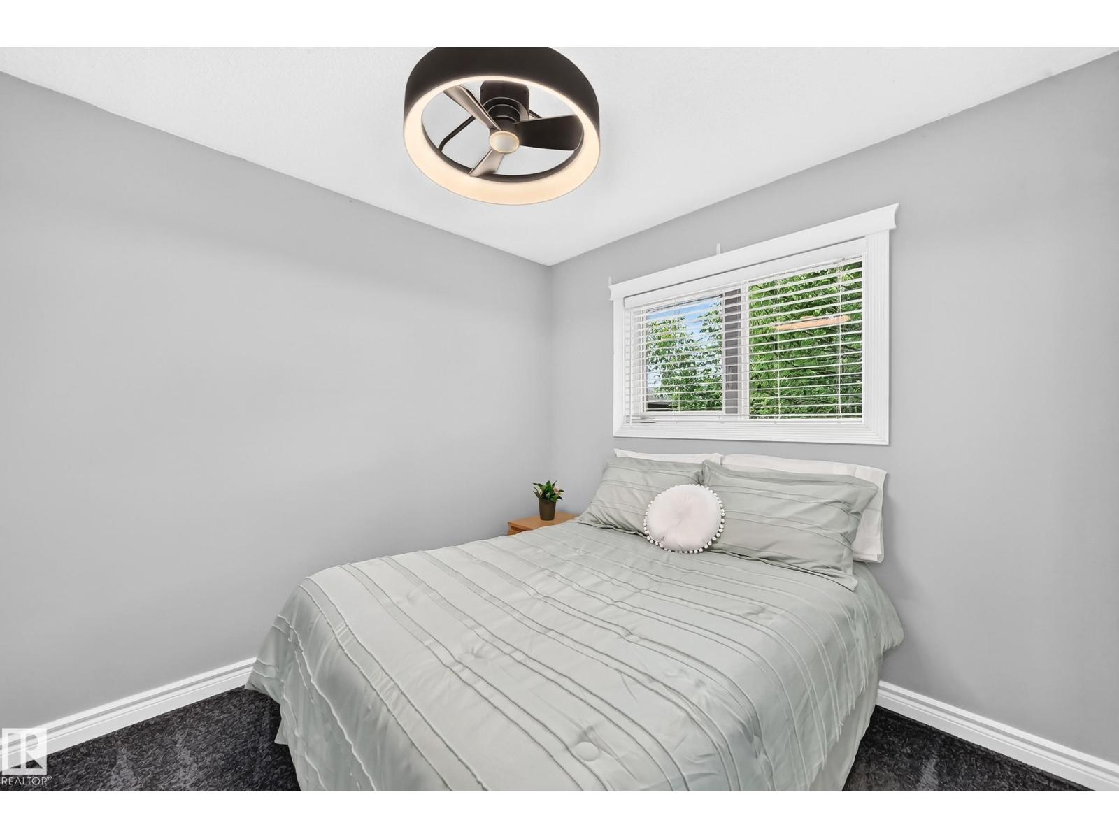 7916 130 AV NW - 16