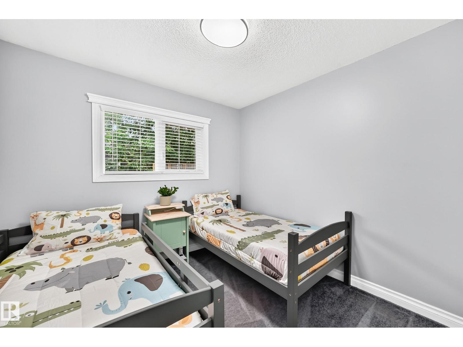 7916 130 AV NW - 18