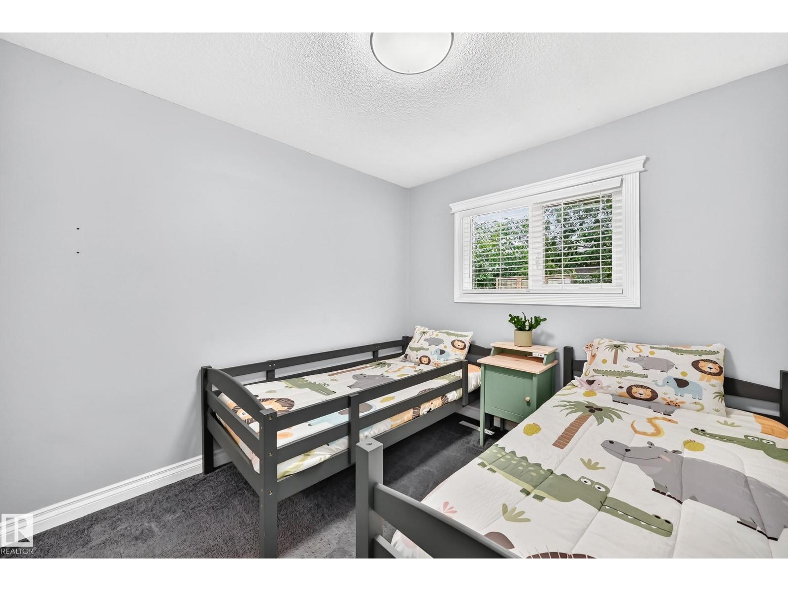 7916 130 AV NW - 19