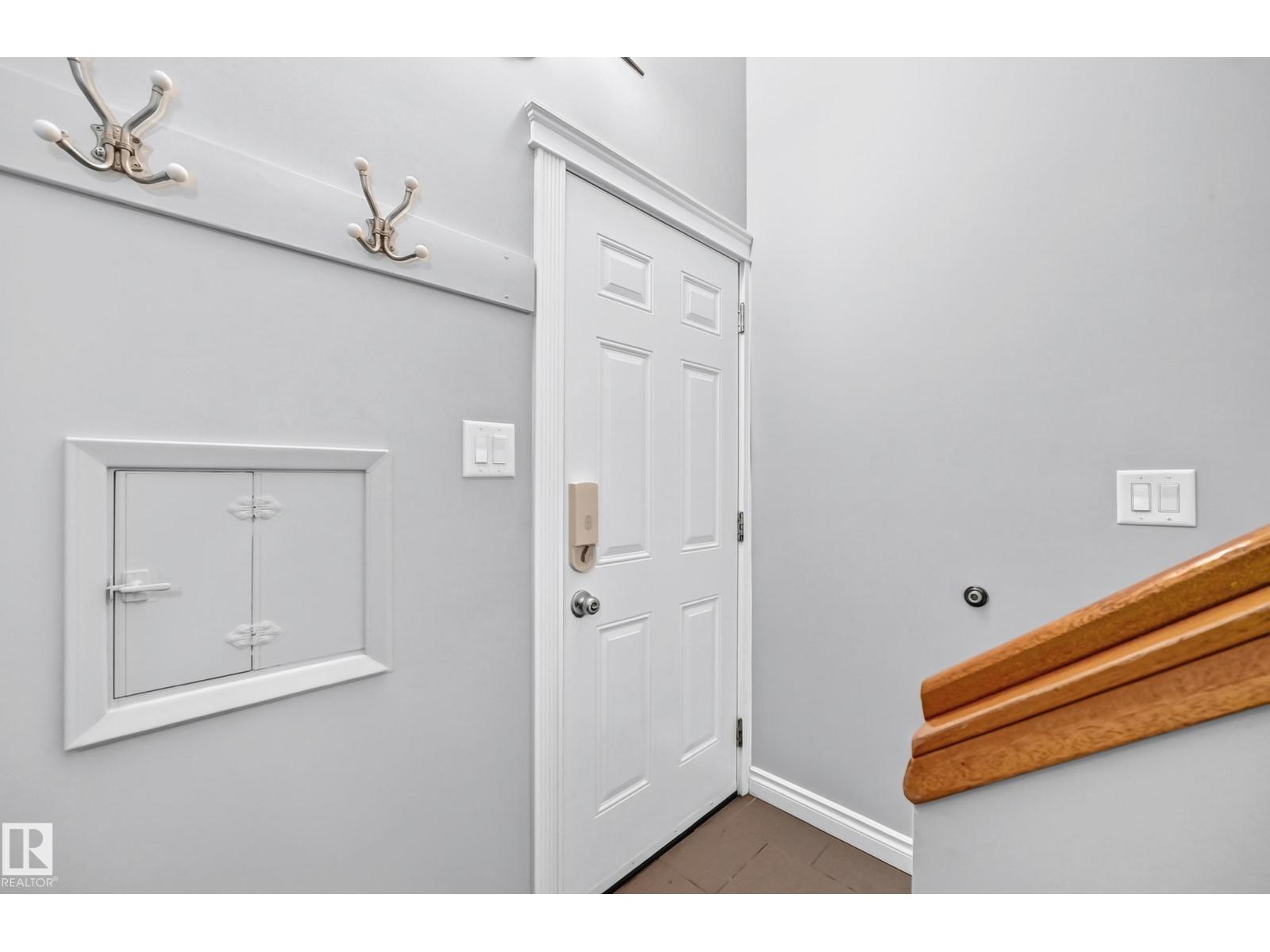 7916 130 AV NW - 22