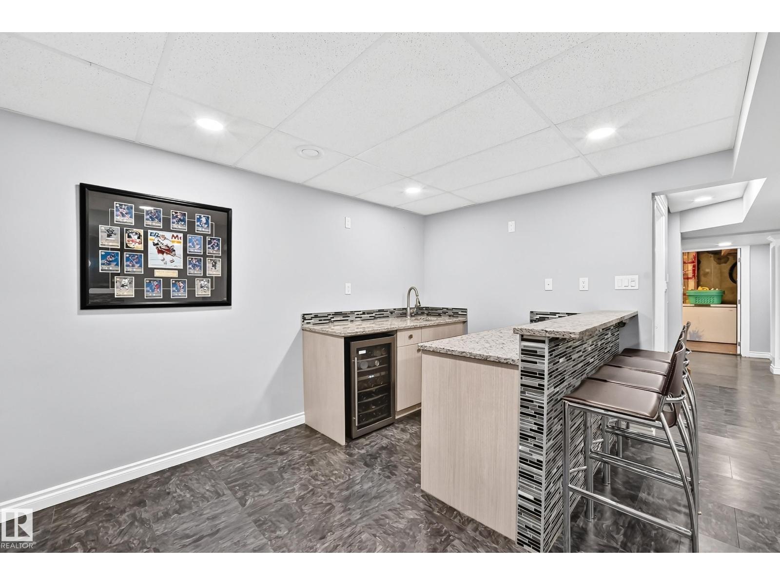 7916 130 AV NW - 27