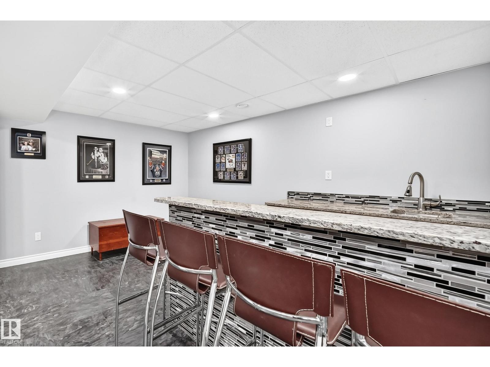 7916 130 AV NW - 30