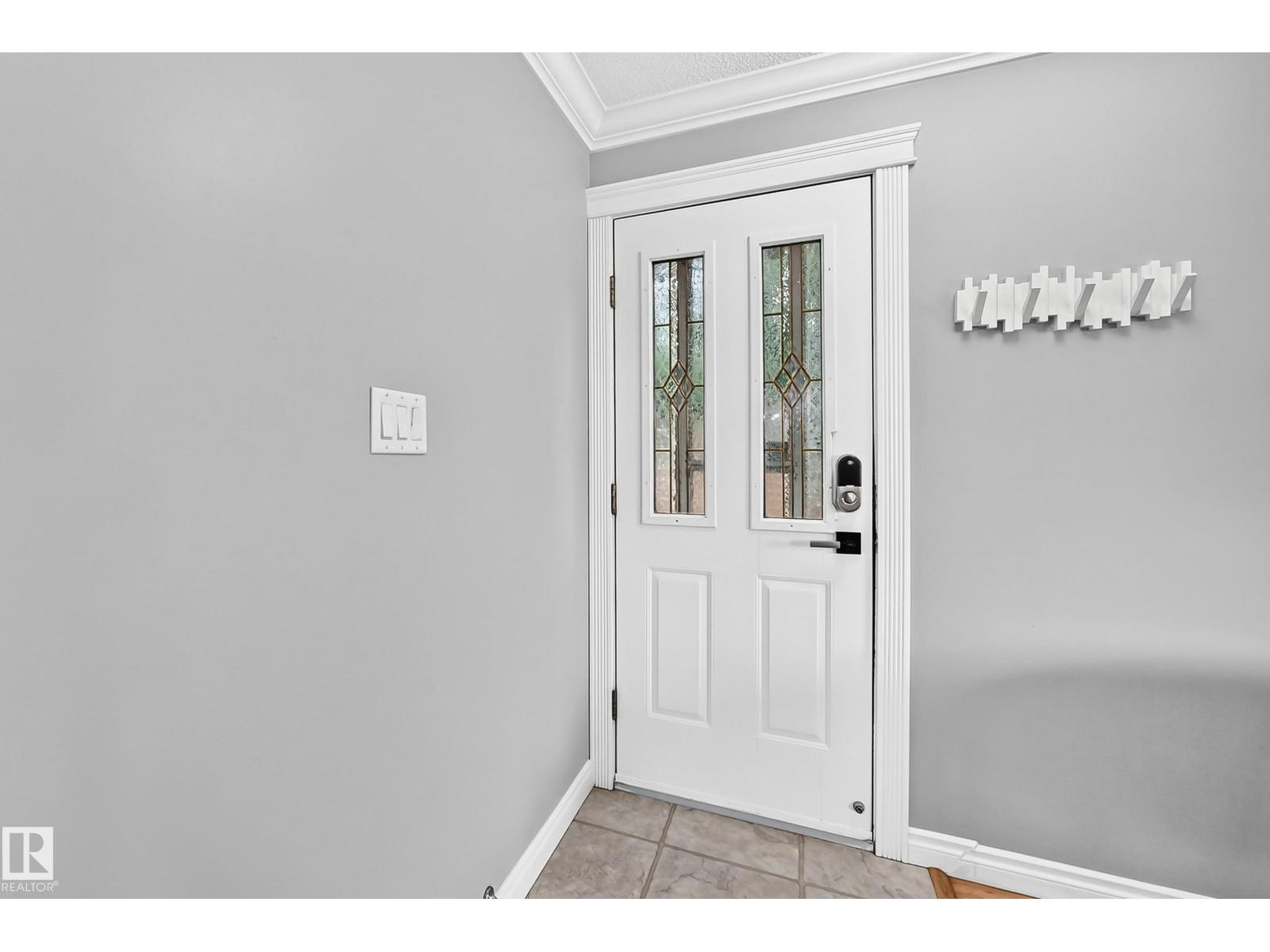 7916 130 AV NW - 4