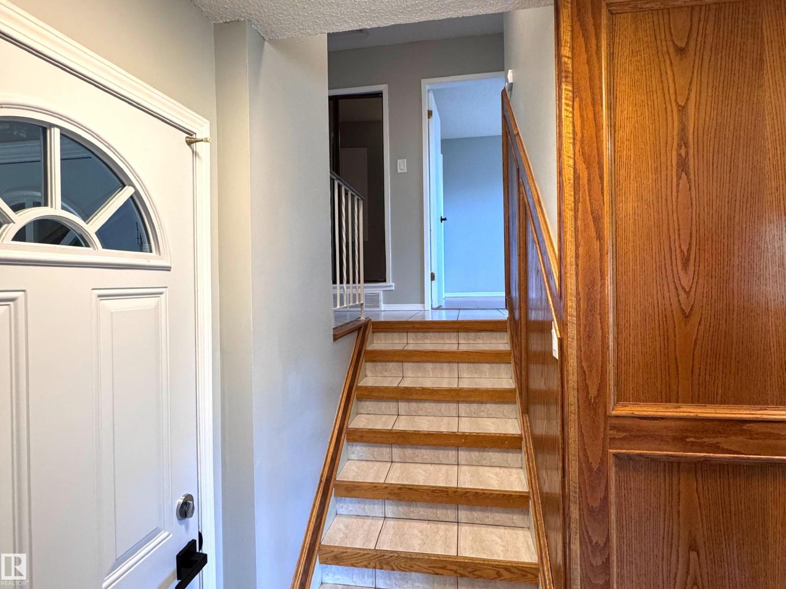 7312 137 AV NW - 17