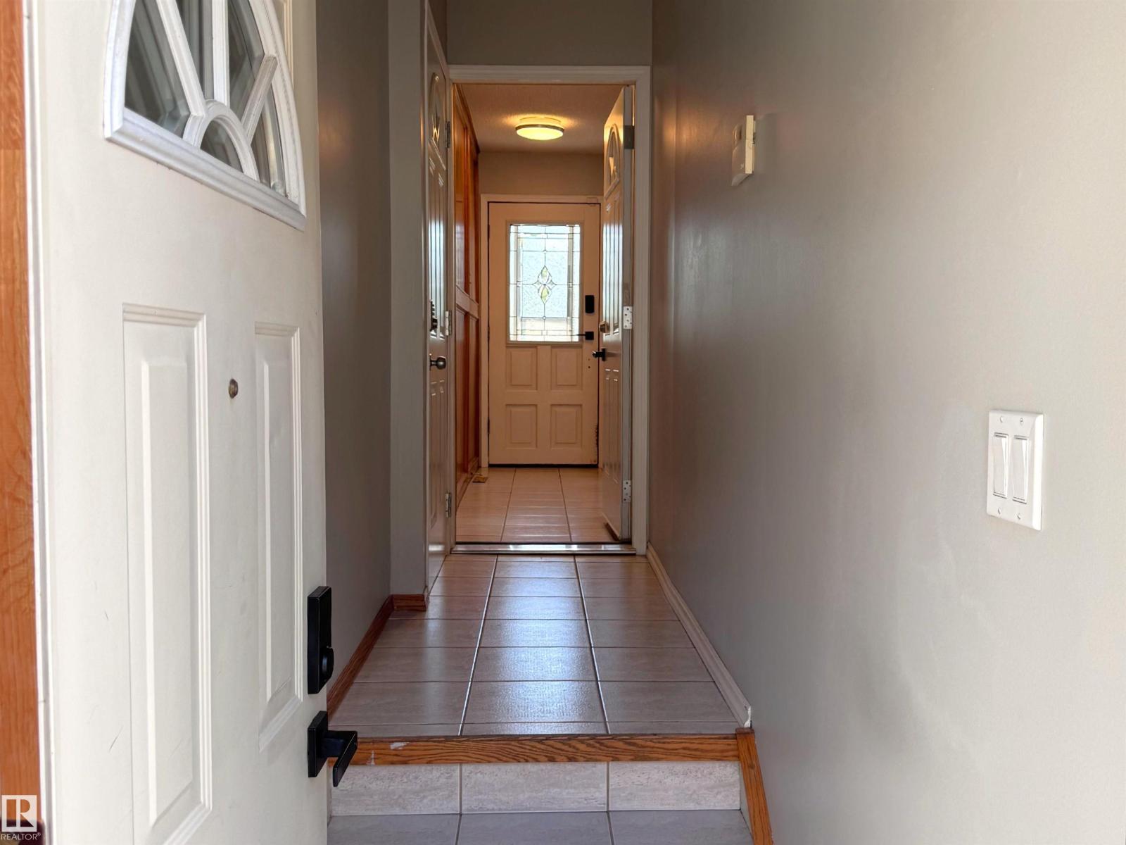 7312 137 AV NW - 25