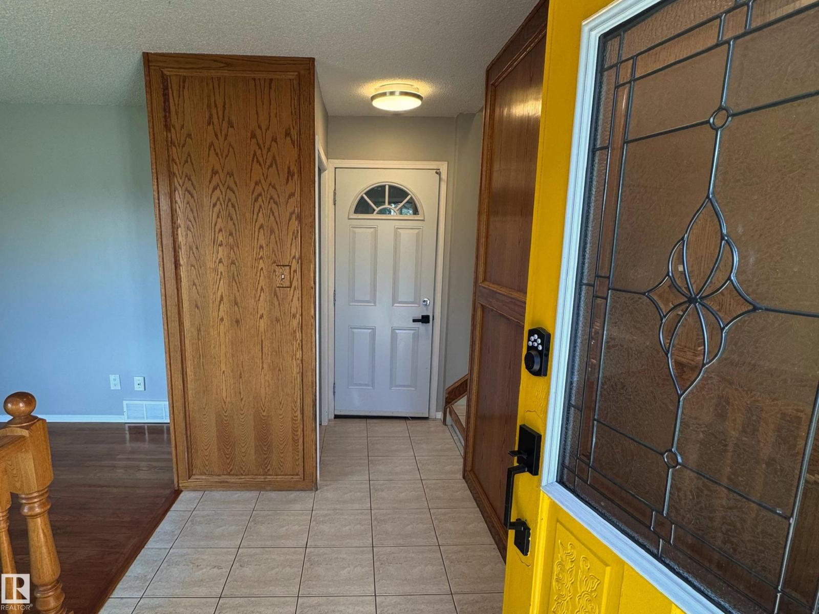 7312 137 AV NW - 9
