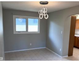 7312 137 Av Nw, Edmonton, AB T5C2L5 Photo 12