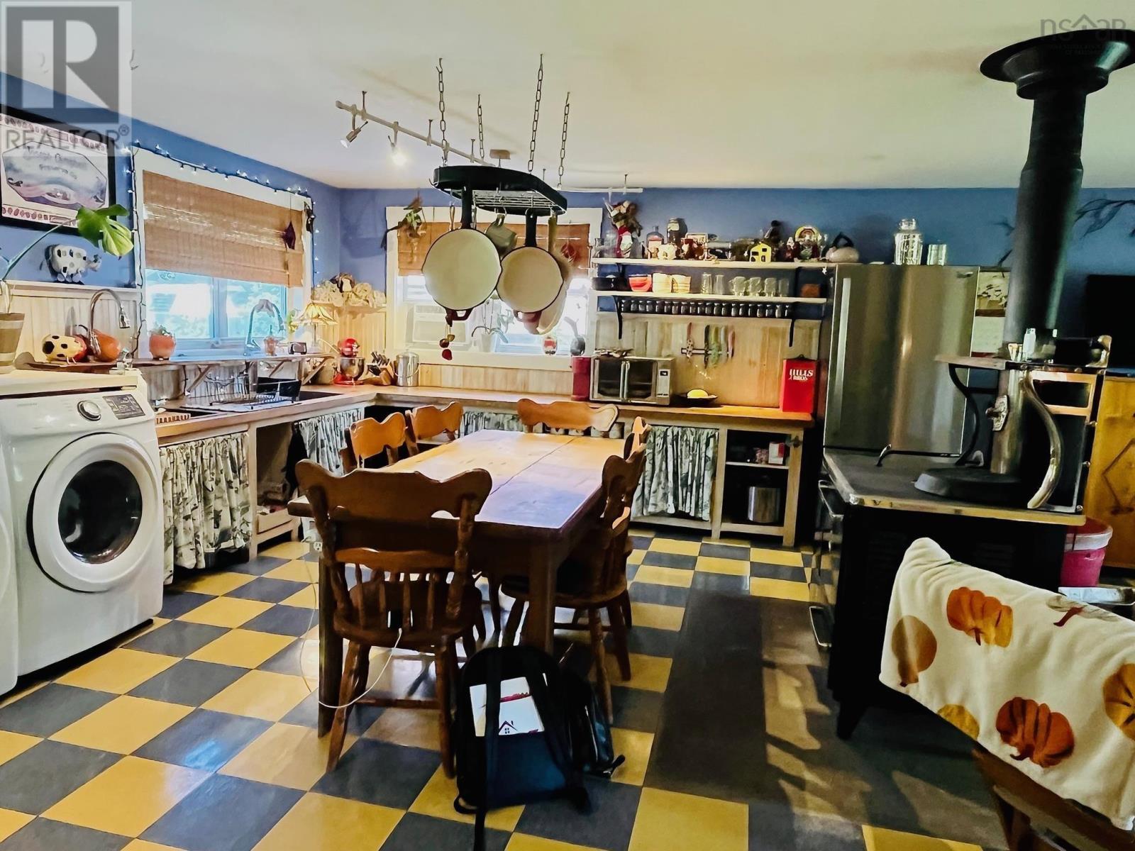 35 Colonial Crescent - 6