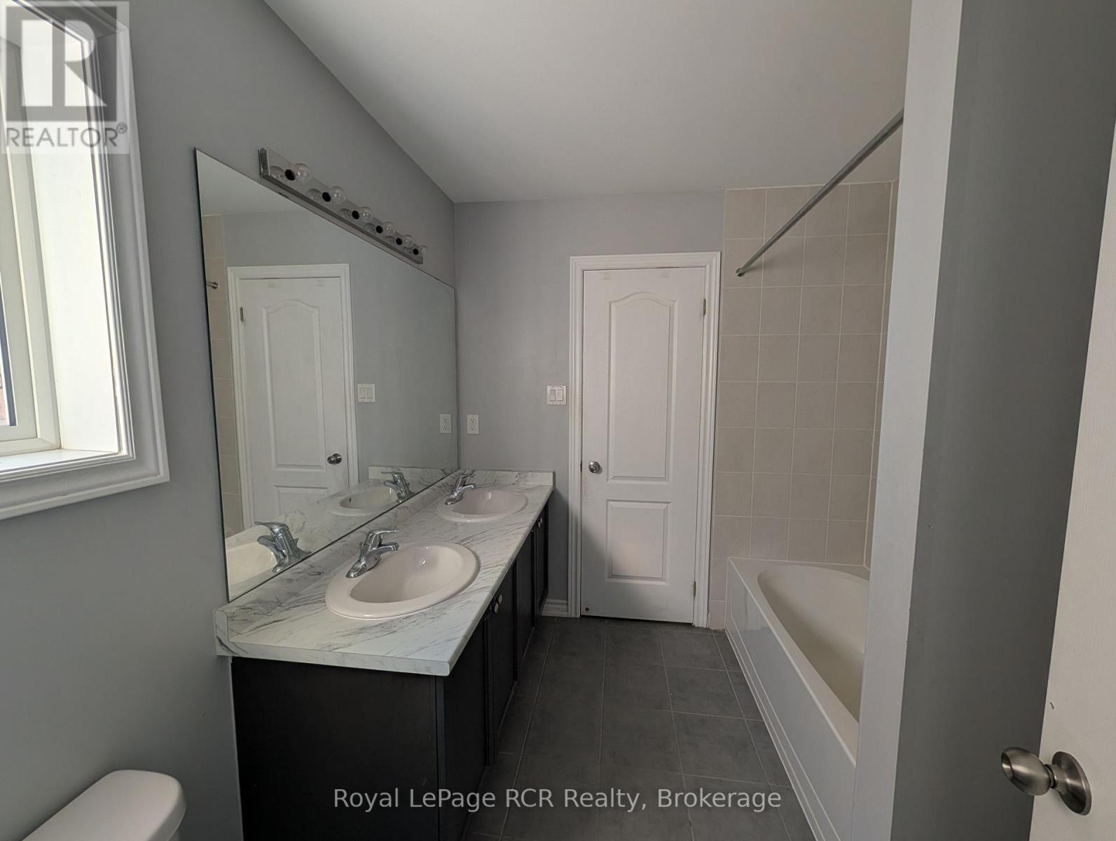 125 MORDEN DRIVE - 21