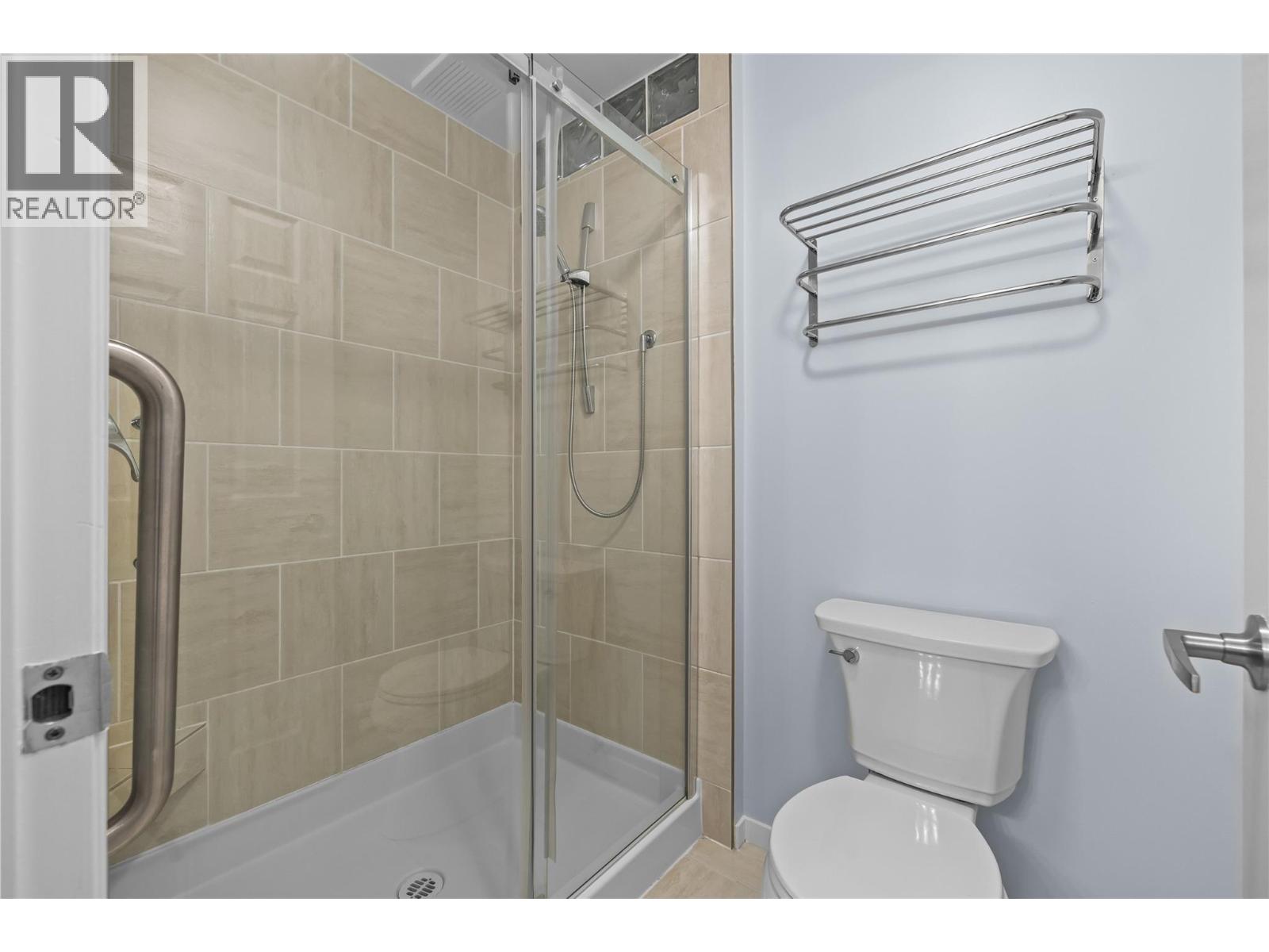 #15 3370 Casorso Road - 27
