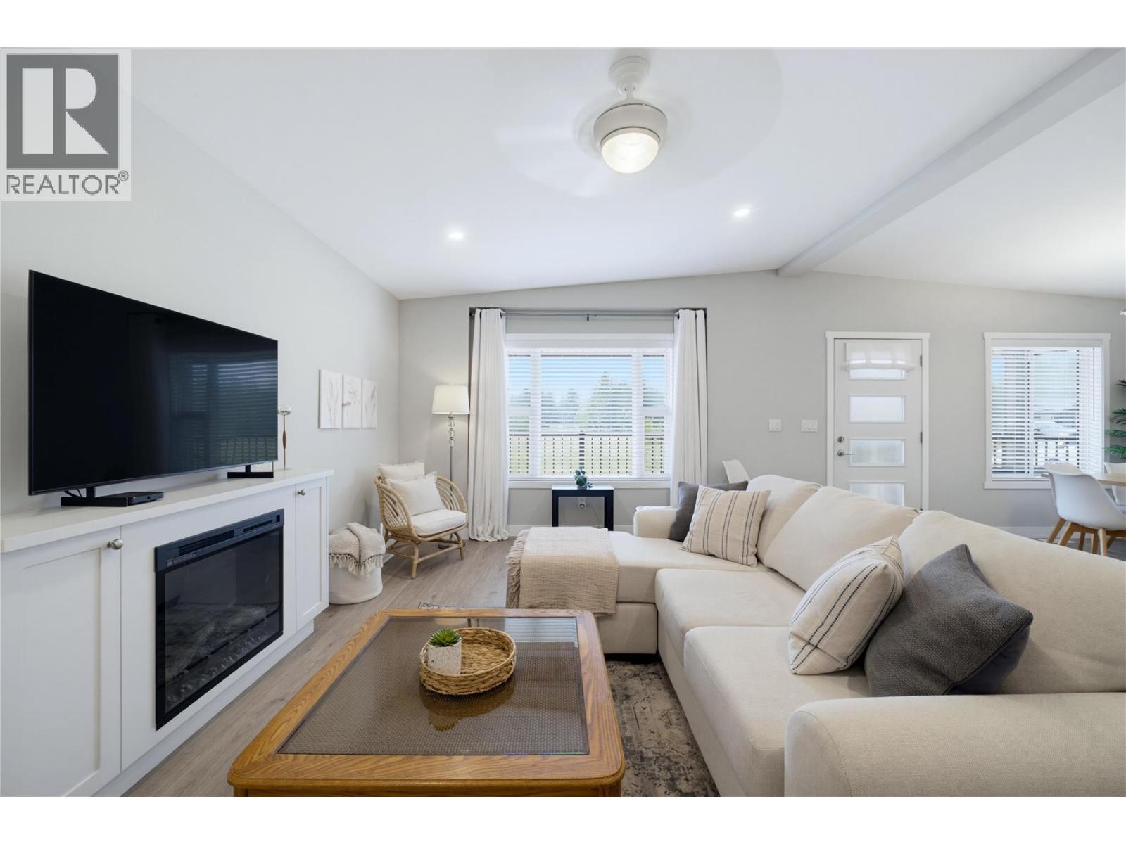  728 Elderberry Walk, Sicamous