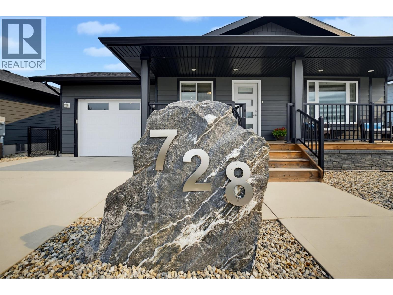 728 Elderberry Walk, Sicamous