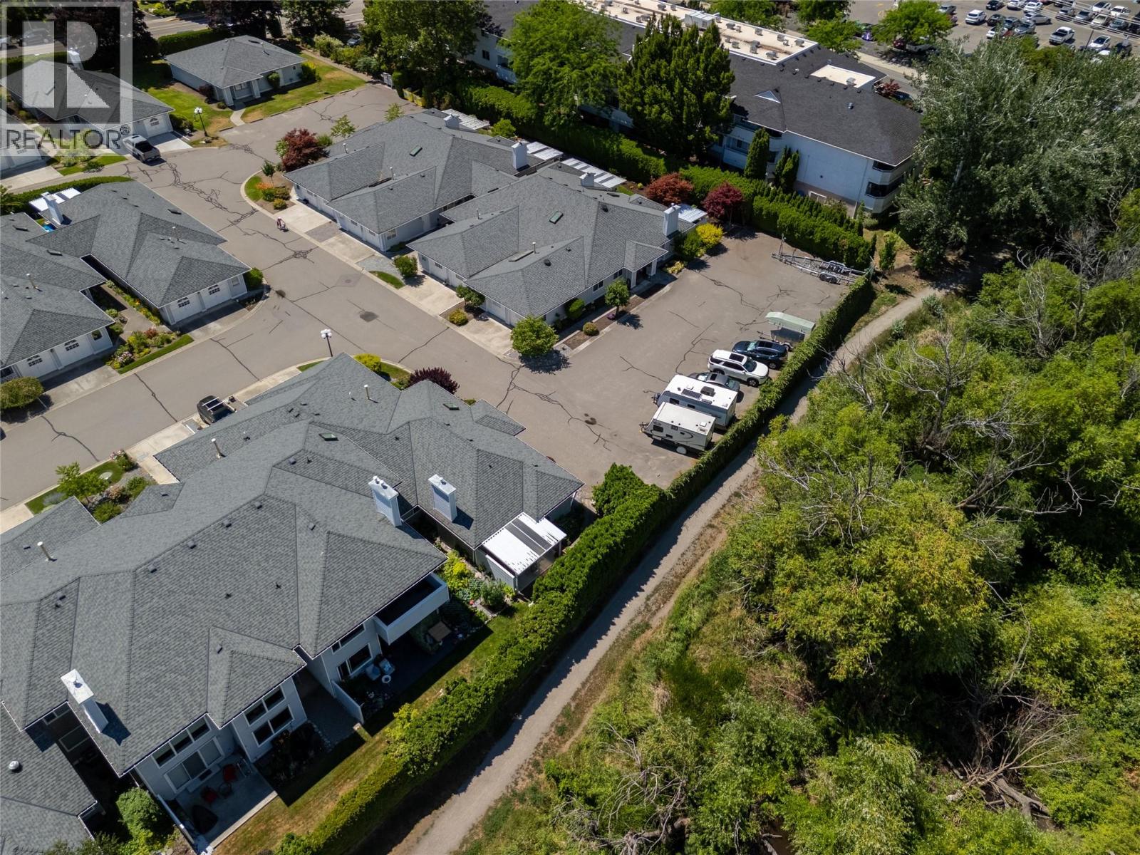#15 3370 Casorso Road - 38