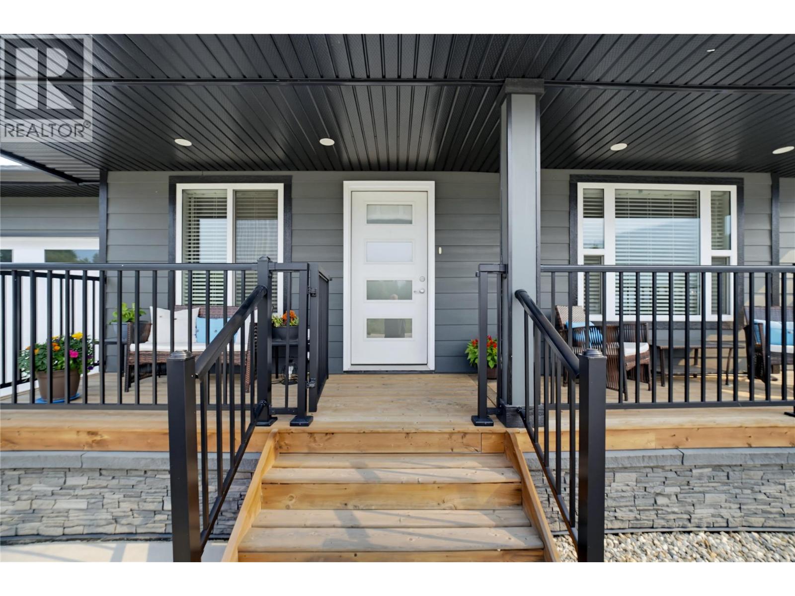  728 Elderberry Walk, Sicamous