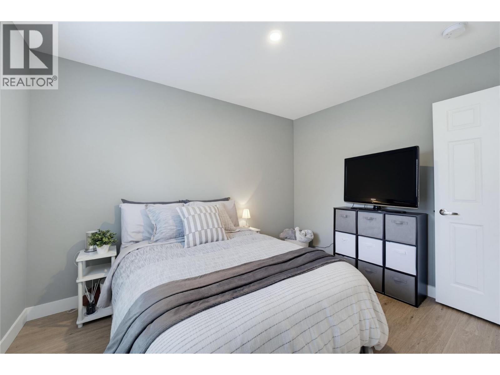 728 Elderberry Walk, Sicamous