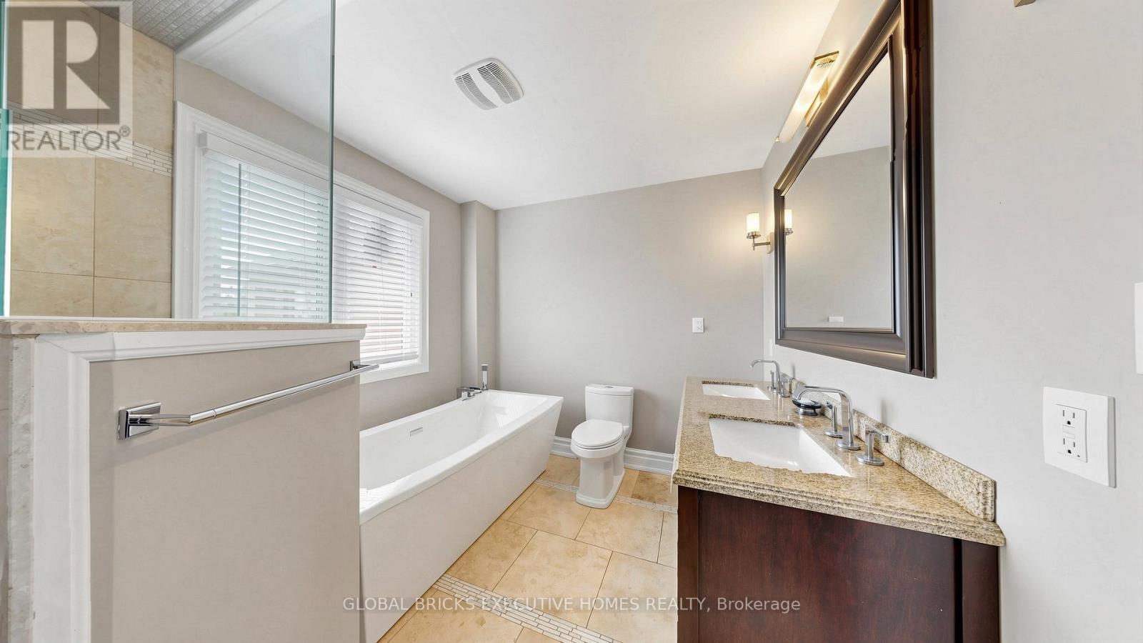 33 ANN STREET - 27