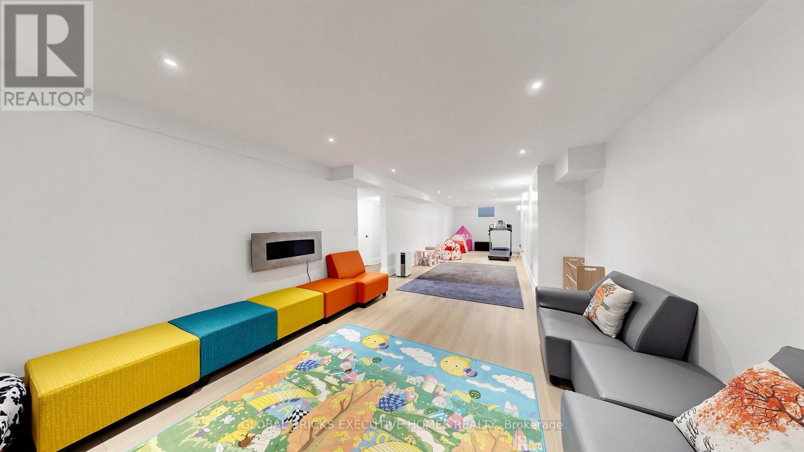 33 ANN STREET - 36