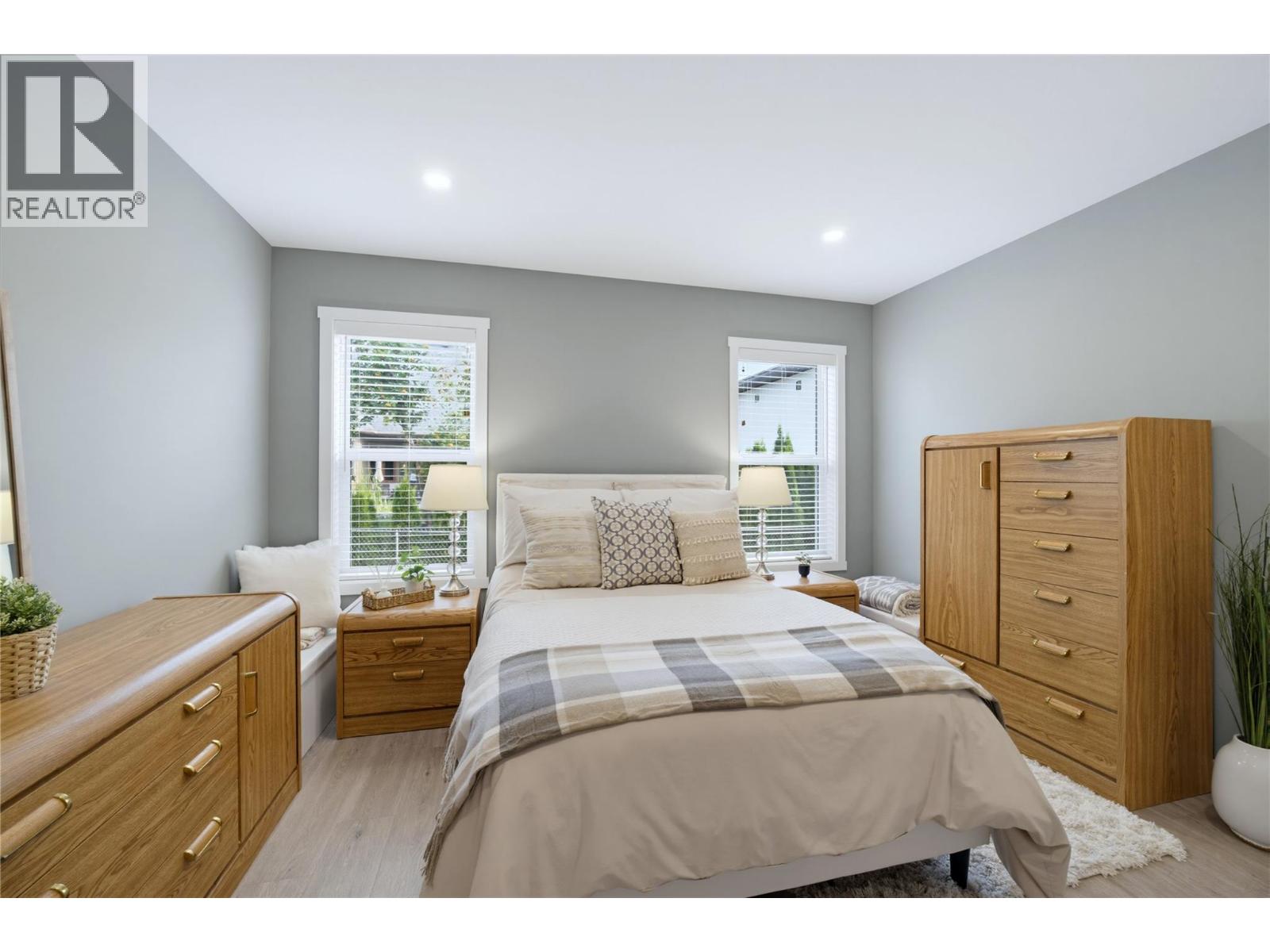  728 Elderberry Walk, Sicamous