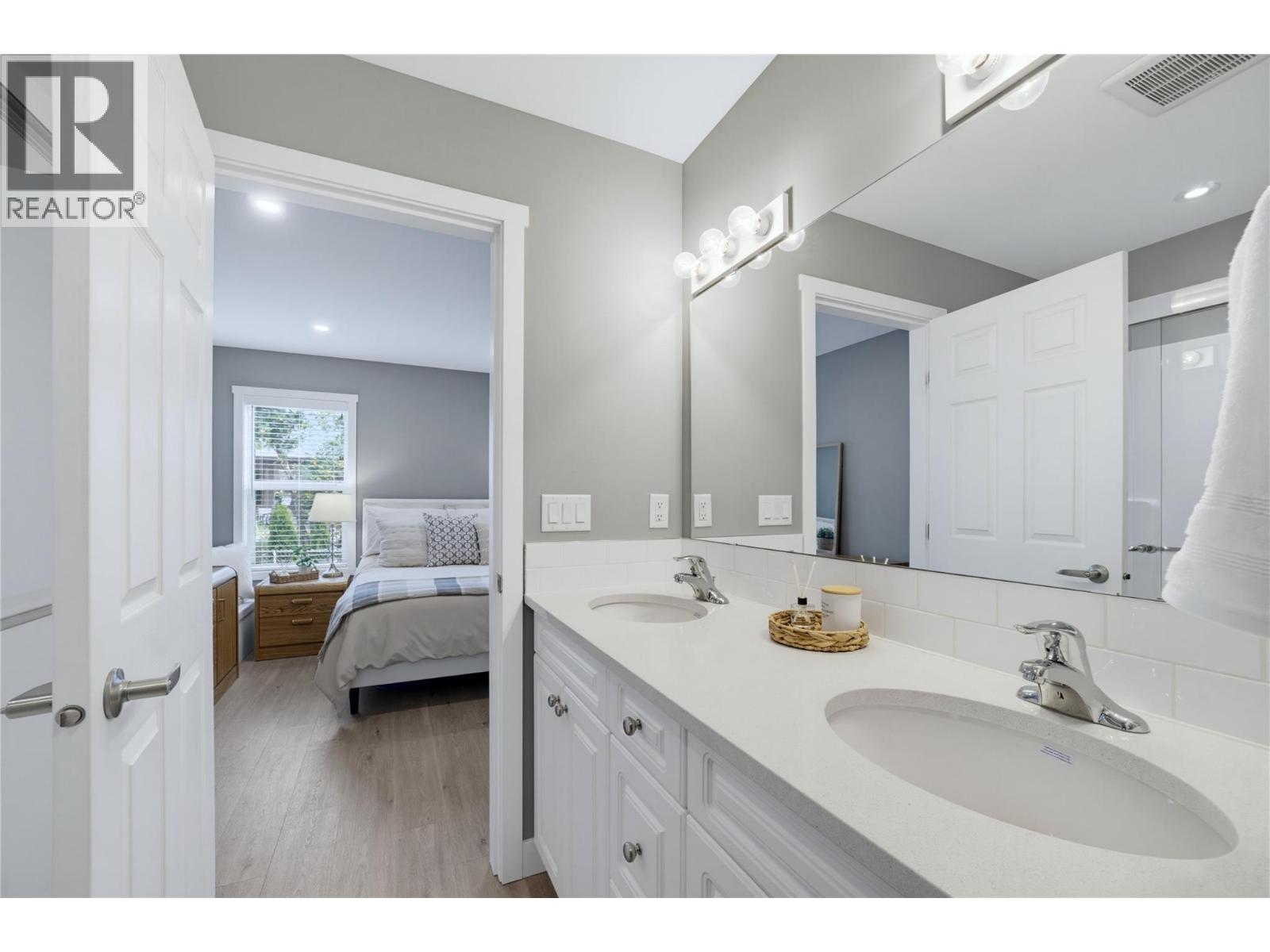  728 Elderberry Walk, Sicamous