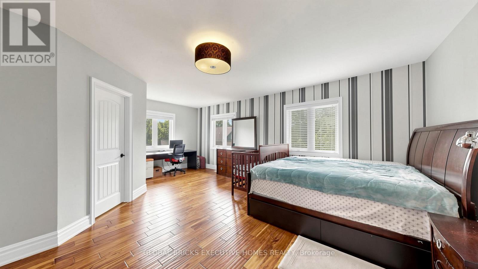 33 ANN STREET - 22