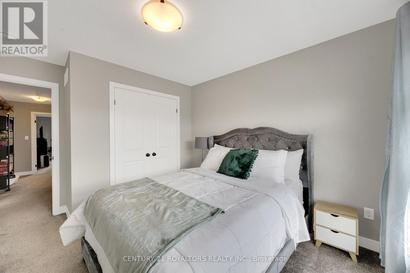 6 SUTHERLAND CRESCENT - Image 30