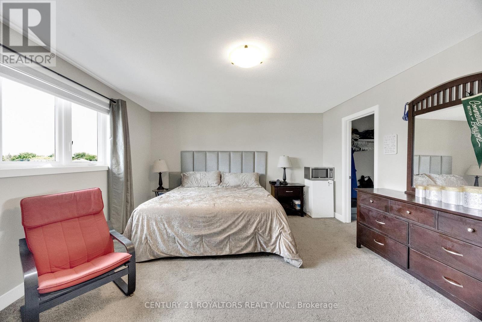 6 SUTHERLAND CRESCENT - Image 24