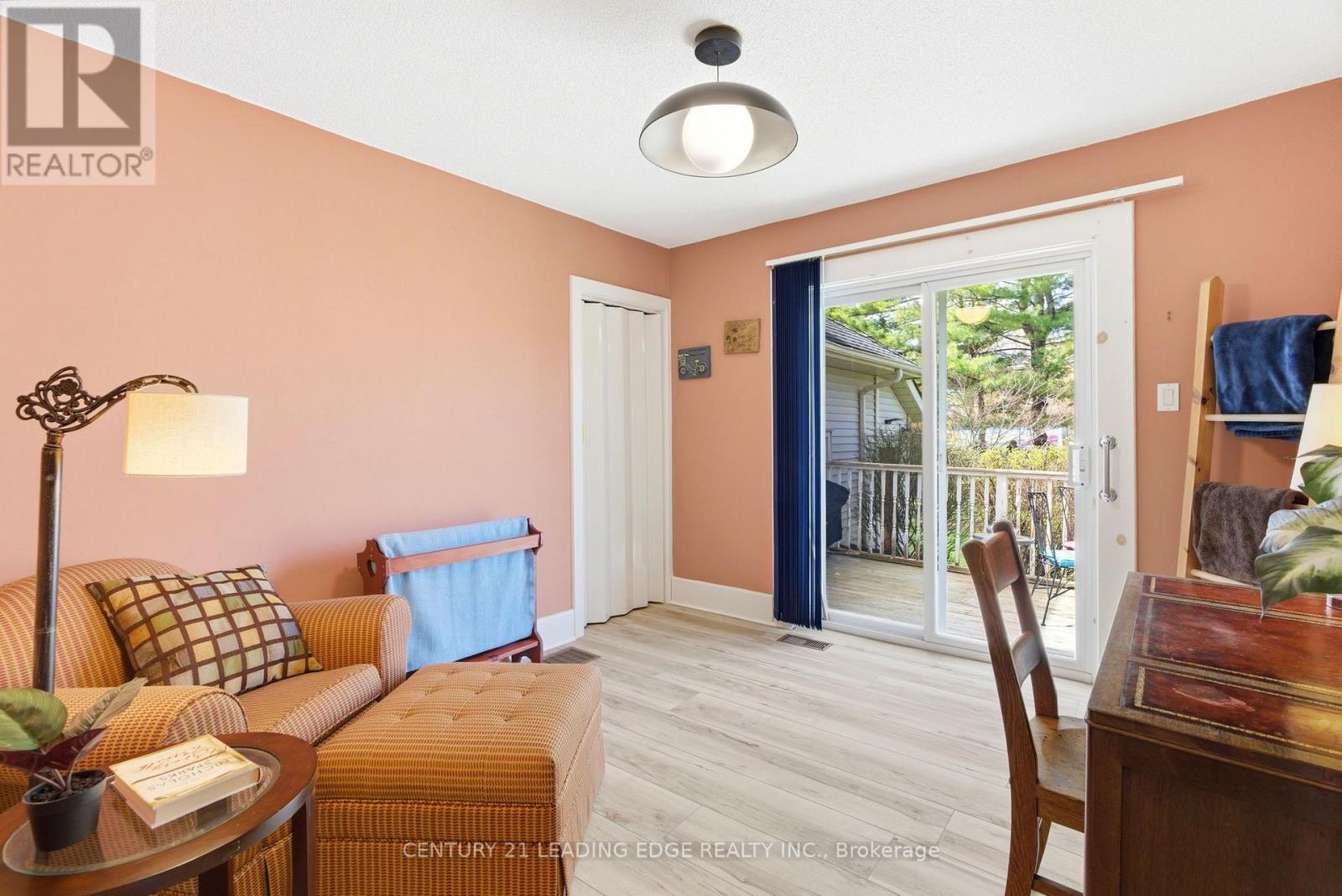 160 WIDDER STREET - 17