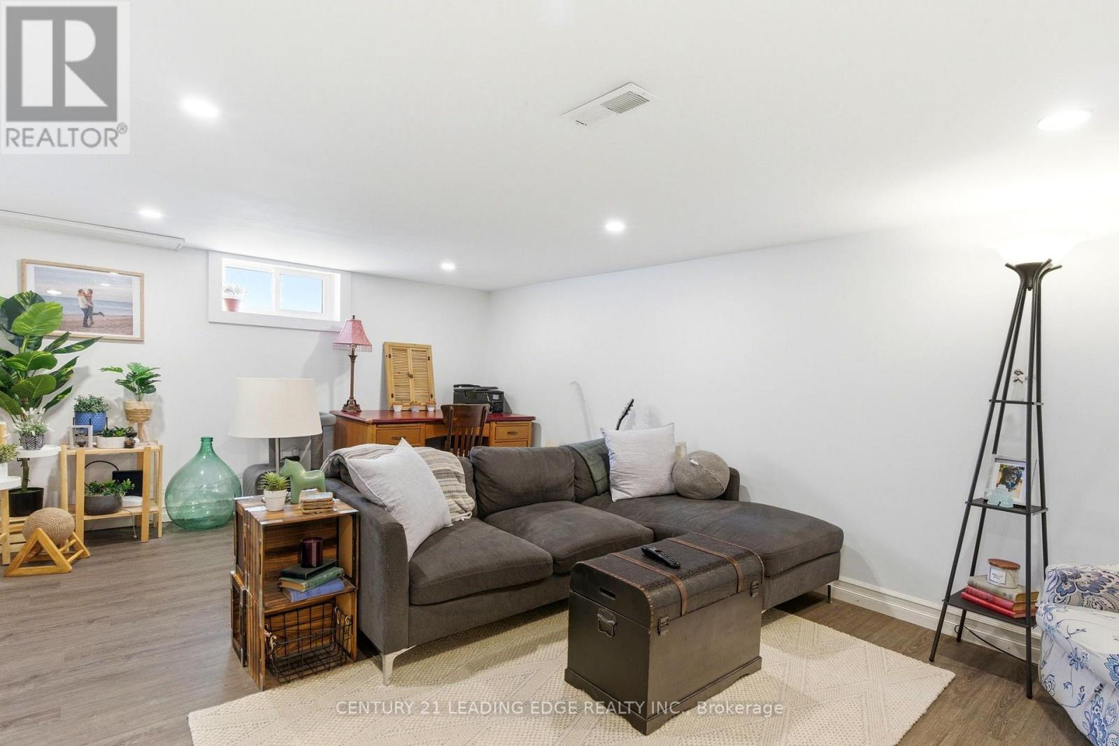160 WIDDER STREET - 34